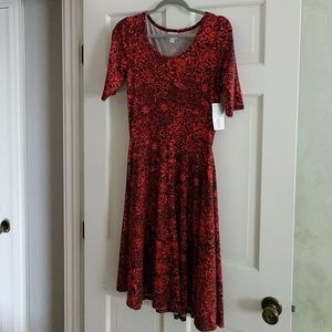 NWT *medium* Lularoe Nicole